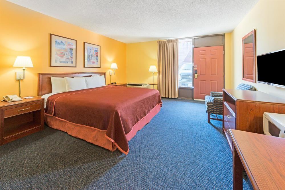 Motel 6 Springfield, Il - Airport Экстерьер фото